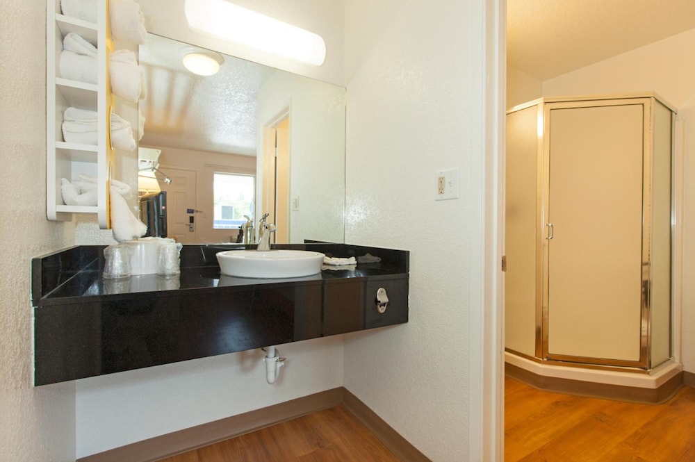 Motel6 Sacramento, CA - Downtown 60/60