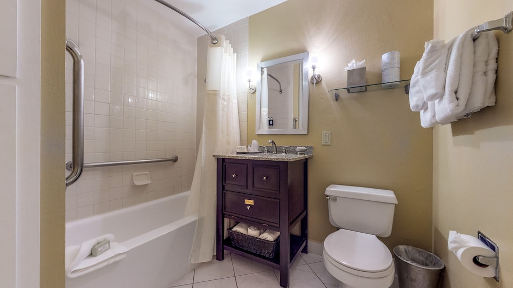 Marin Suites Hotel 20/81