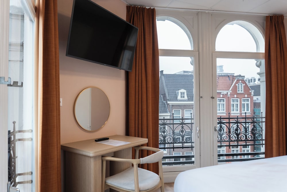Hotel Jimmy 42/44