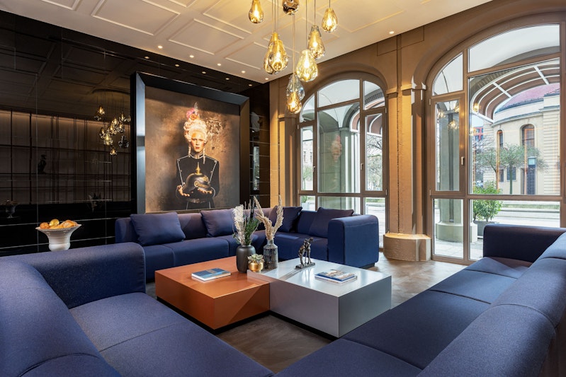 Hotel Luc Autograph Collection 1/2