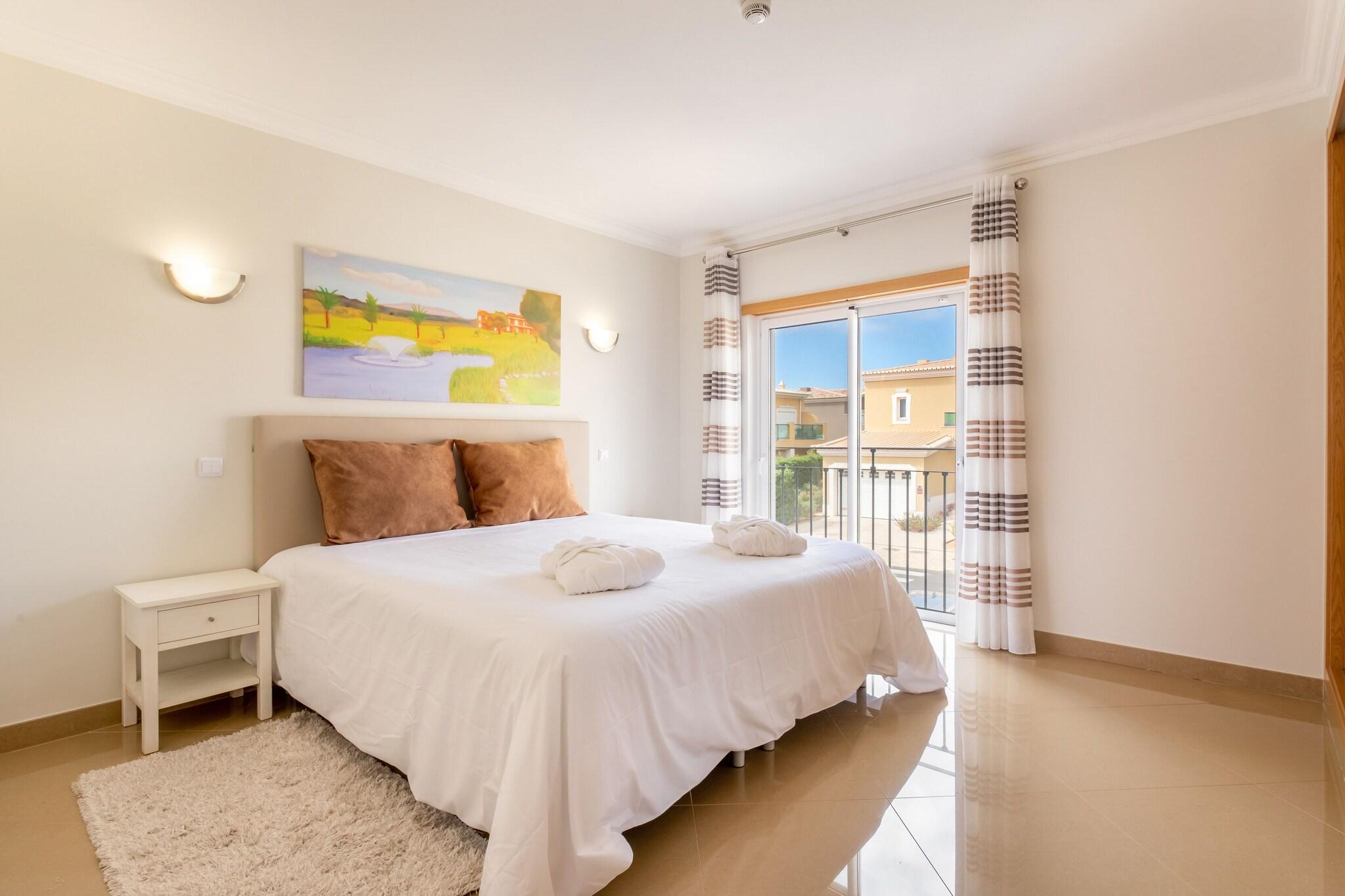 Premium, Villa