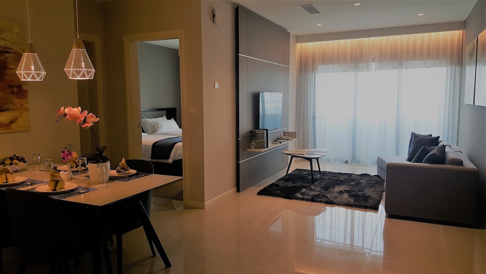 Shama Suasana Johor Bahru 35/50