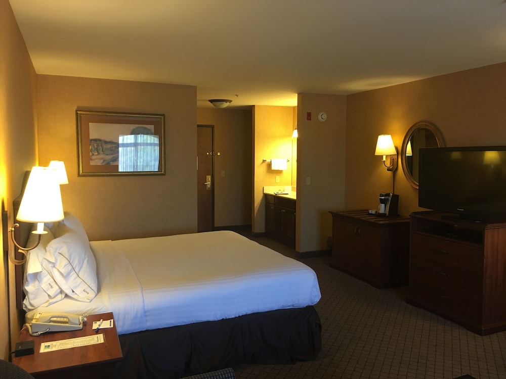 Holiday Inn Express Fallon 17/81