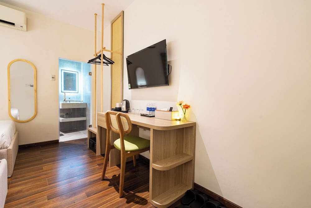 Sen Saigon Hotel 50/50