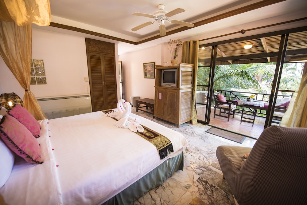 Koh Chang Cliff Beach Resort 18/50