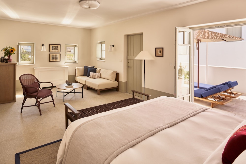 1 Bedroom, Suite, King Bed, Resort View, Balcony, Terrace