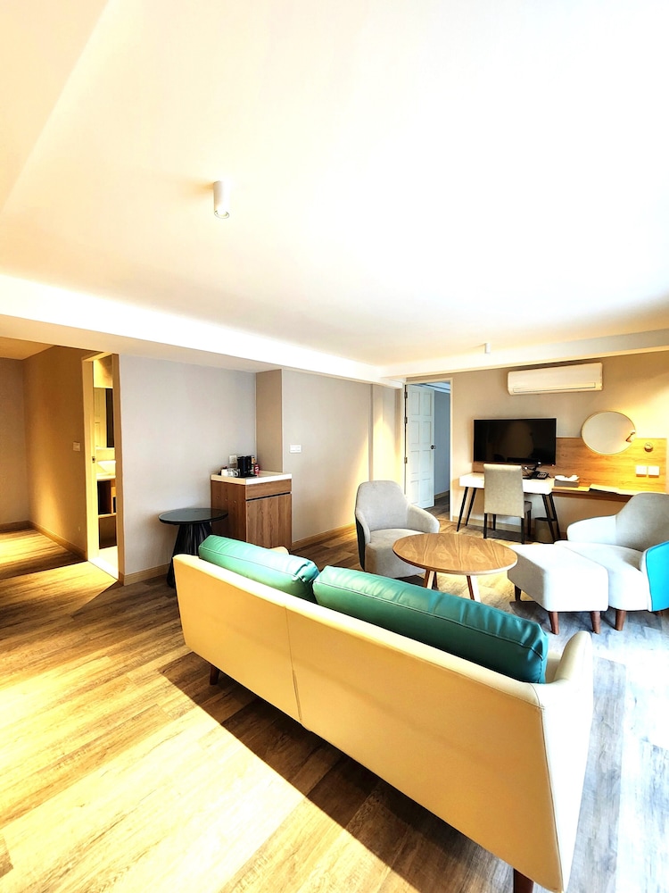 Amalthea Hotel 17/50