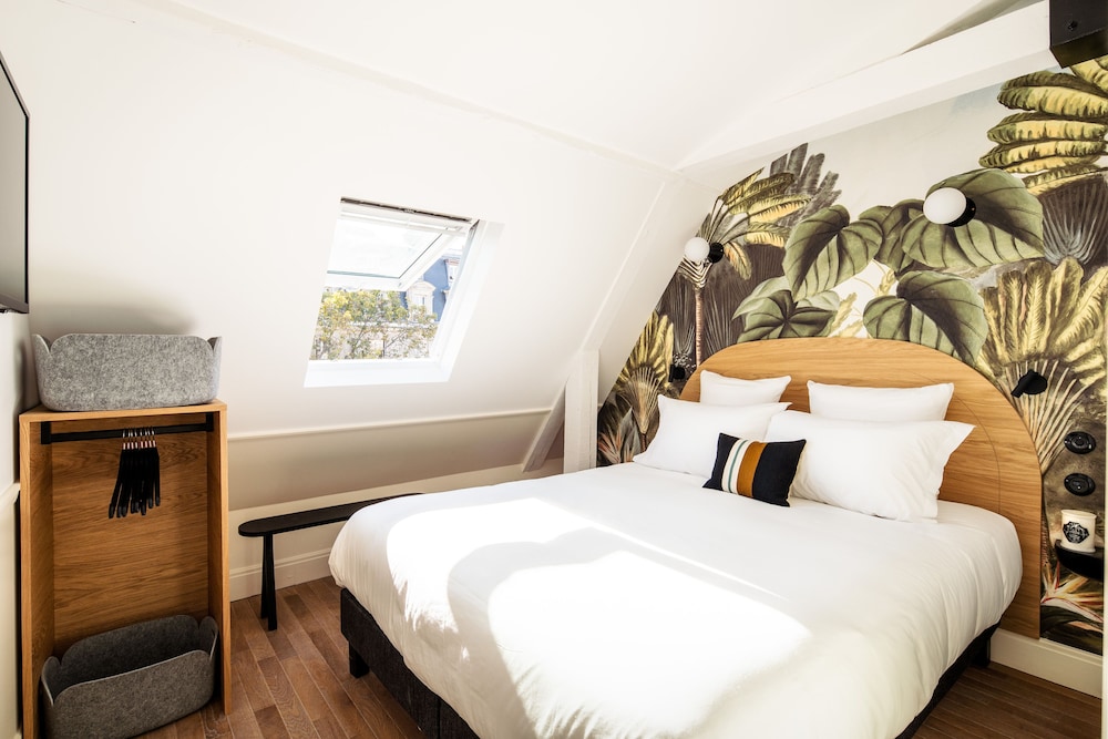 2 BEDROOMS, LOFT, APARTMENT, WITH VIEW