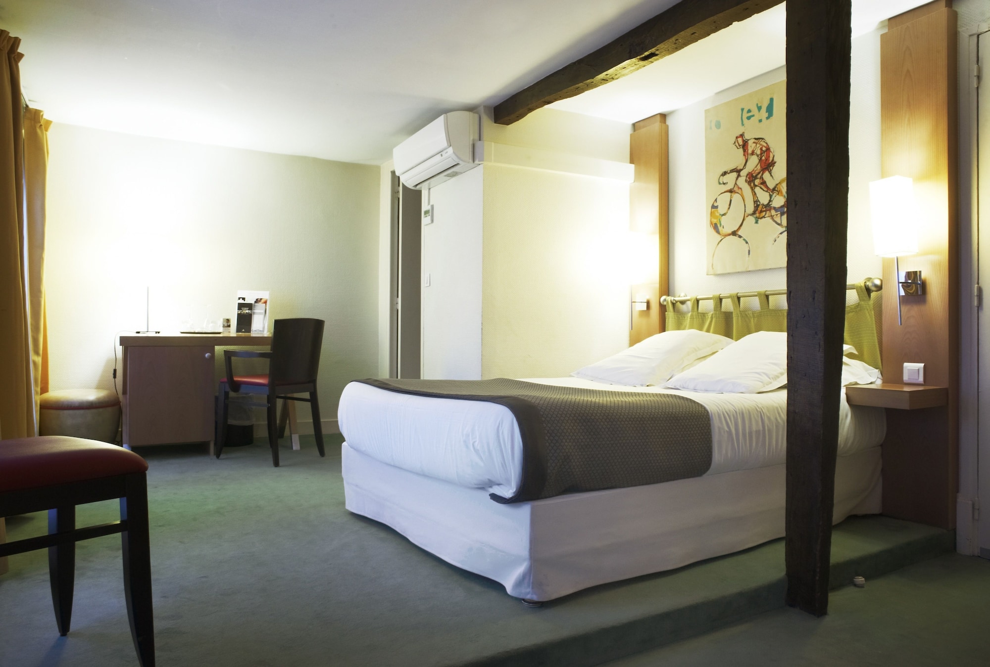 غرفة سوبيريور بسريرين منفصلين، New Hotel Opera 9/10