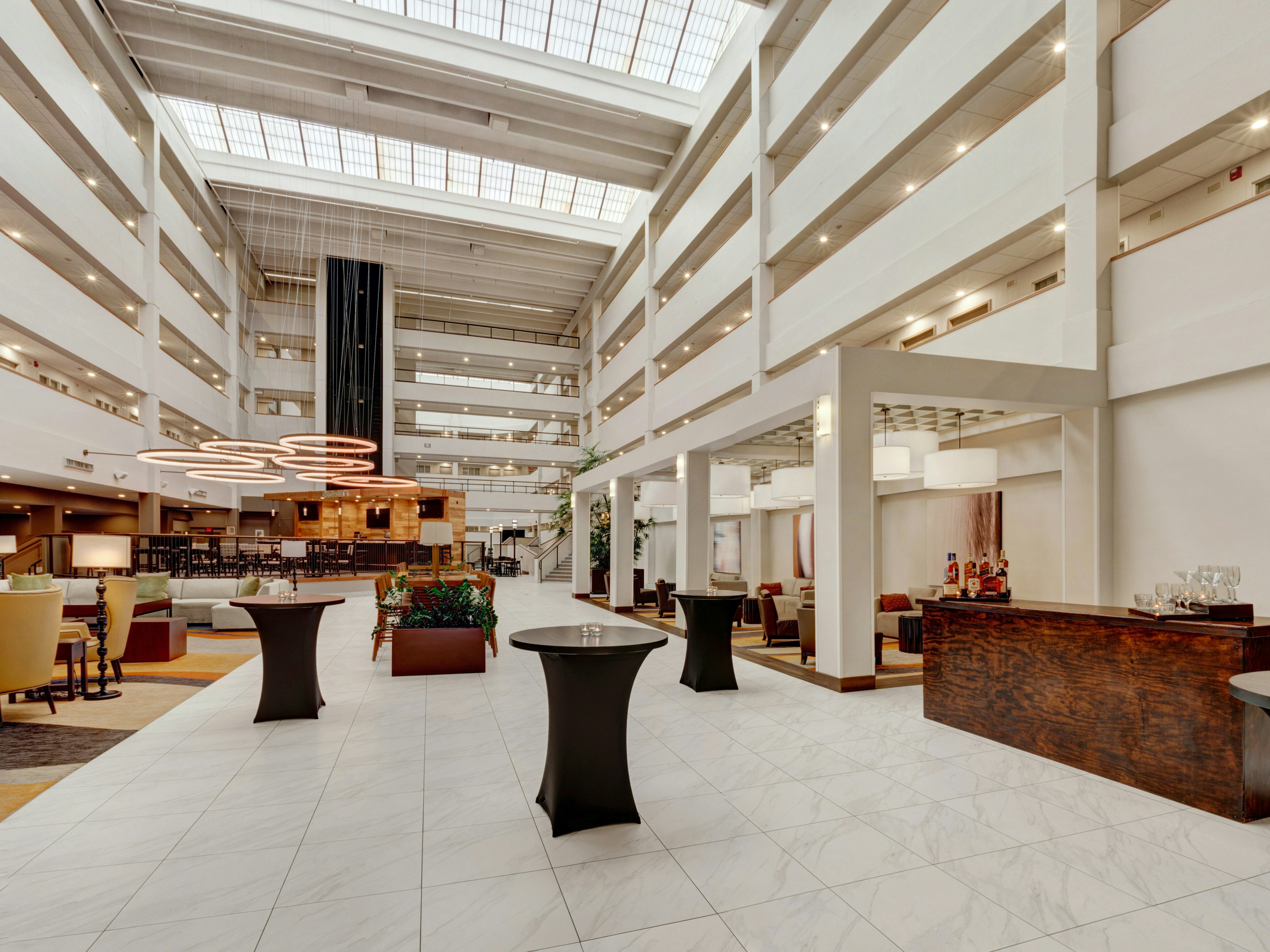 Embassy Suites By Hilton Milwaukee Brookfield 38/81