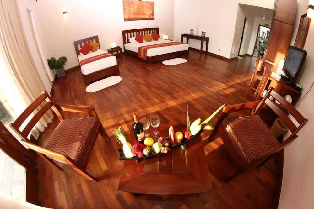 Kamili Beach Villa 17/34