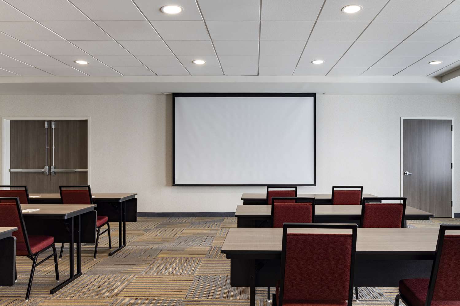 Home2 Suites by Hilton East Haven New Haven 15/17