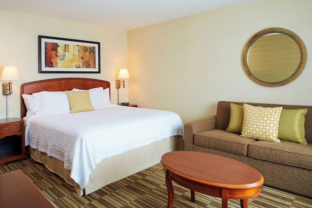 Room at COURTYARD BOSTON NATICK, NATICK - MA