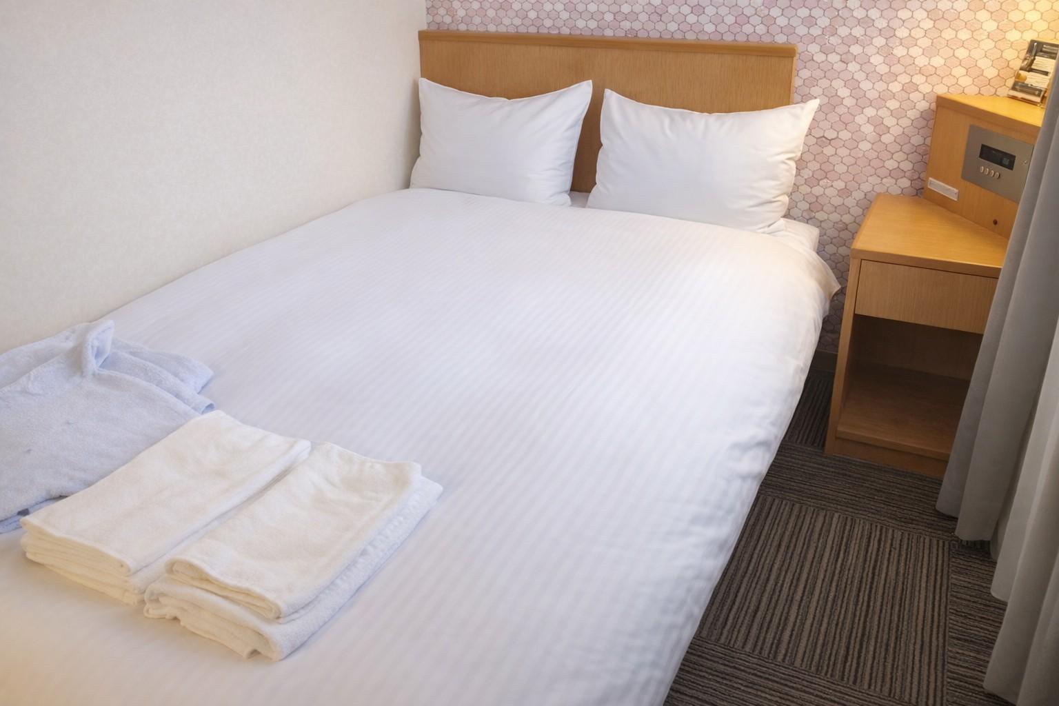 Semi Room, Standard, Semi Double Bed