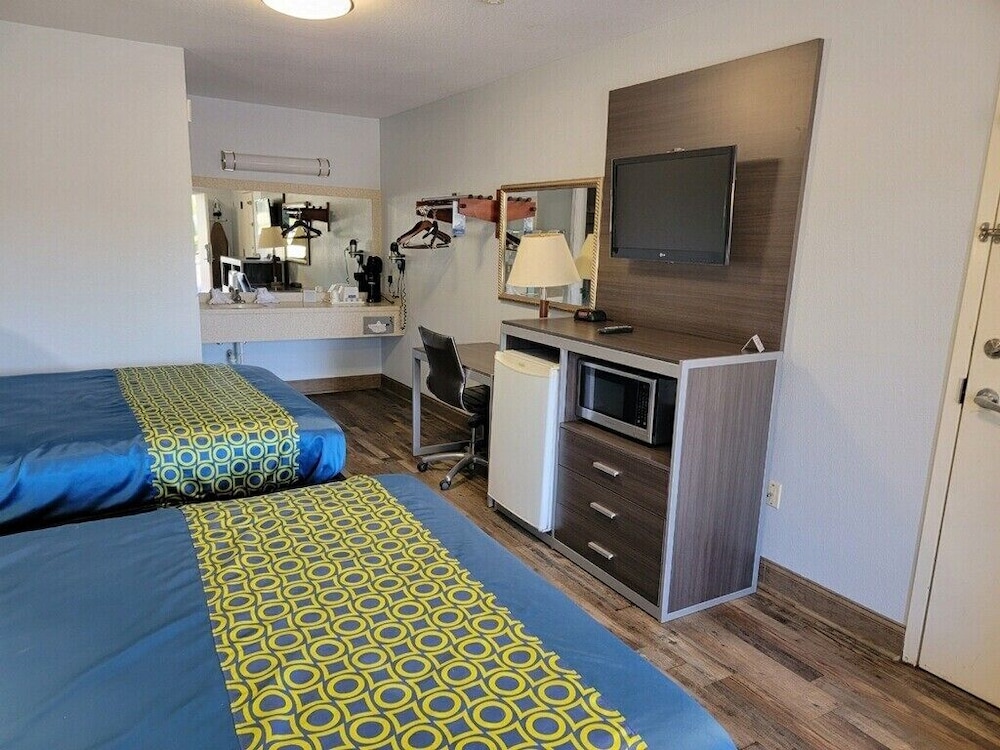 Grove City Travel Inn Columbus South 24/44