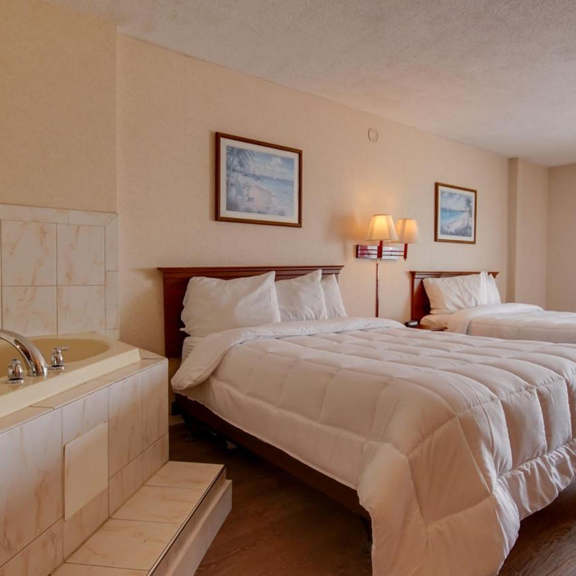 Room, 2 Queen Beds, Ocean Front, Hot Tub