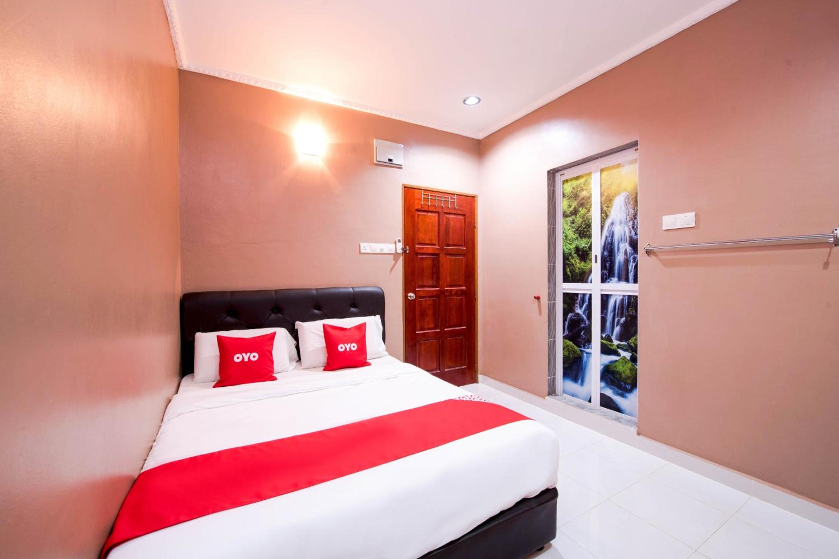 Hotel O Rg Motel 30/63