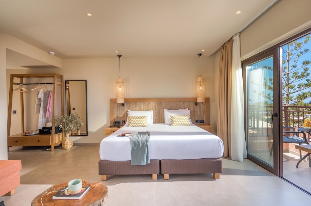 Pyria Hotel 42/80