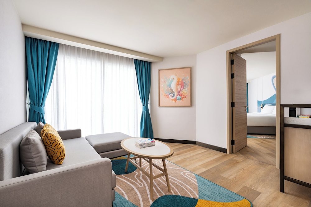 M Social Hotel Phuket 28/50