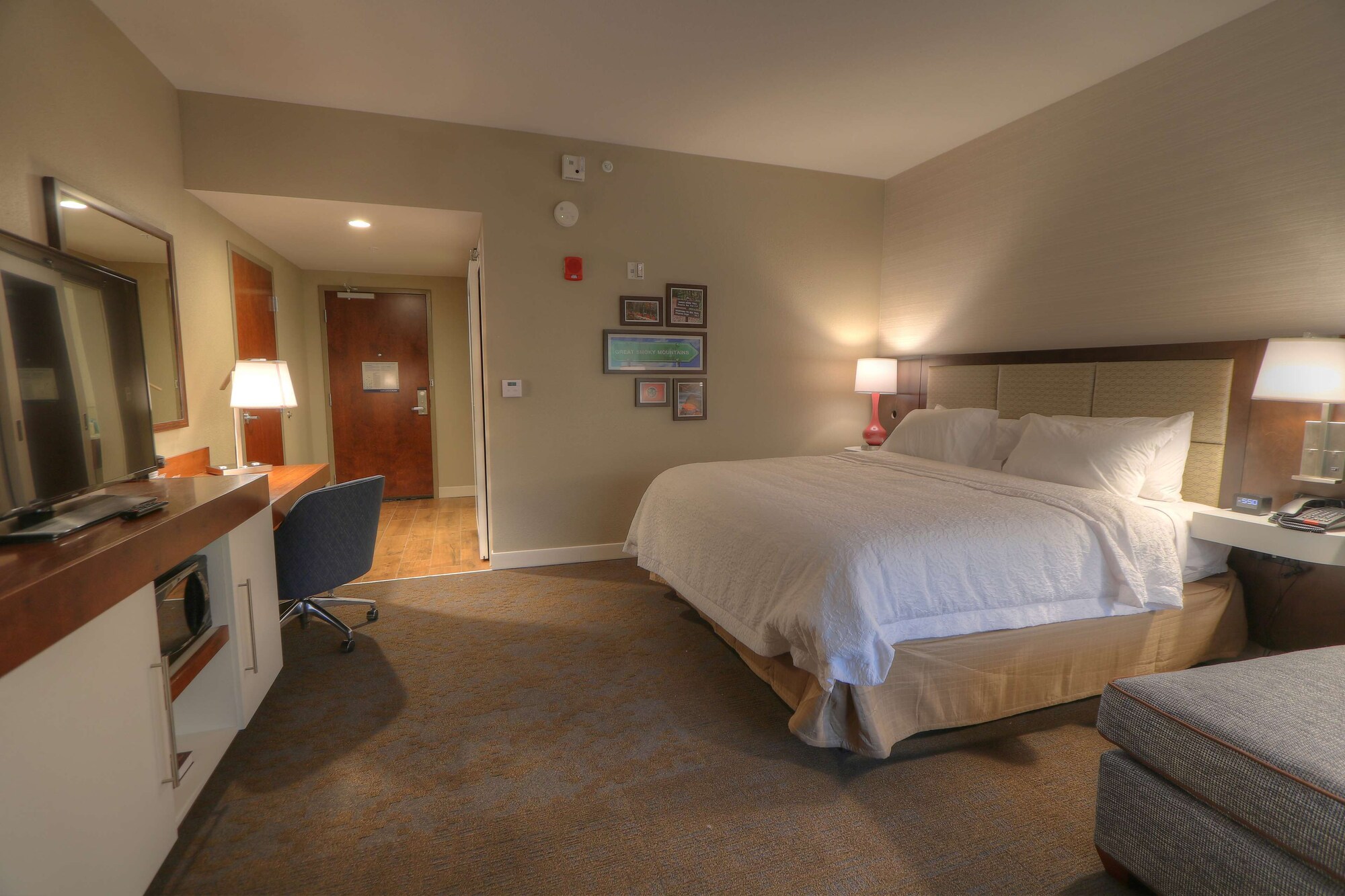 ROOM, KING BED, SOFA, ACCESSIBLE