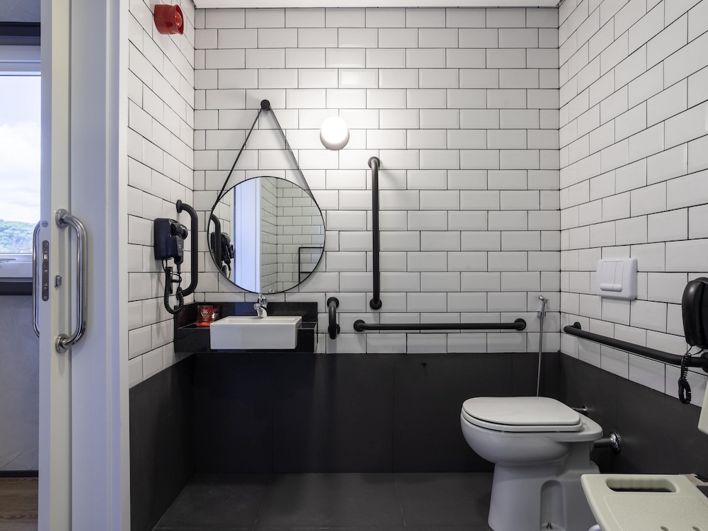 Ibis Botucatu 47/50