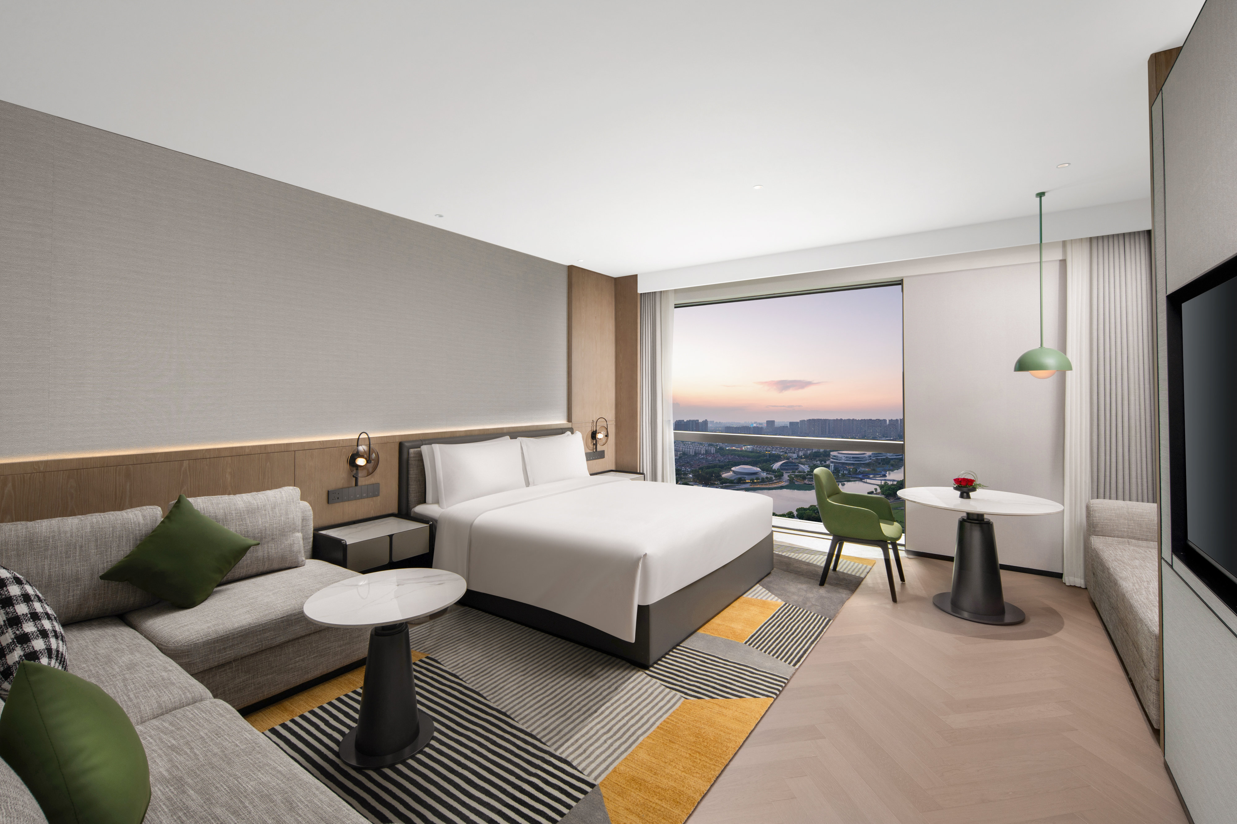 غرفة قياسية بسرير كينج بإطلالة على النهر، Holiday Inn Kunshan East 2/2