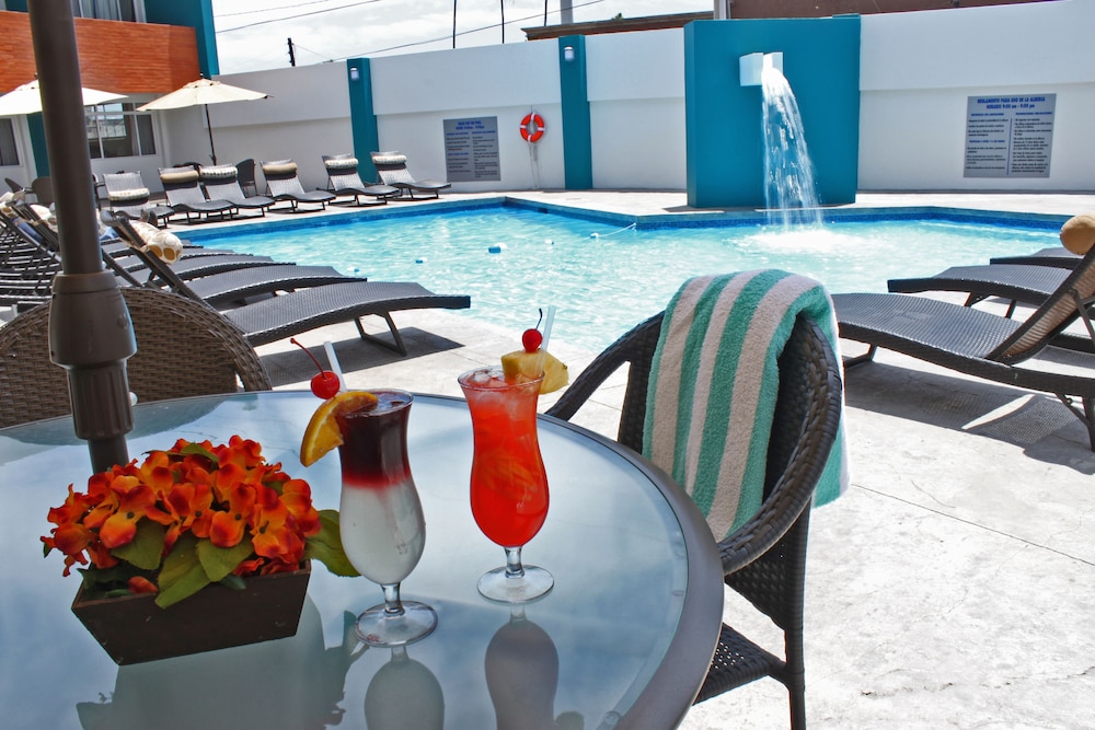 Baja Inn Hoteles Ensenada 50/66