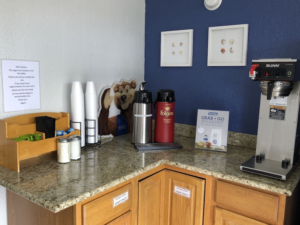 Travelodge by Wyndham Fort Myers North 7/36