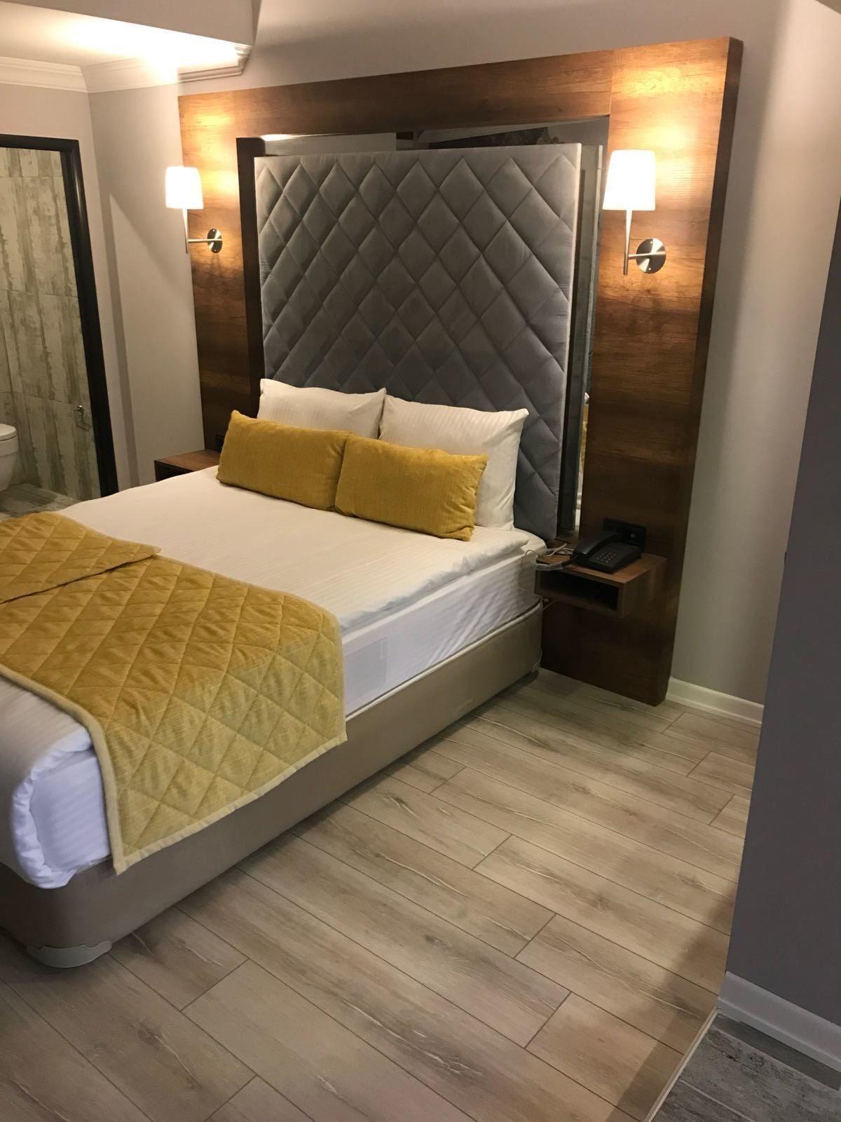 Double Bond House Spa 10/16