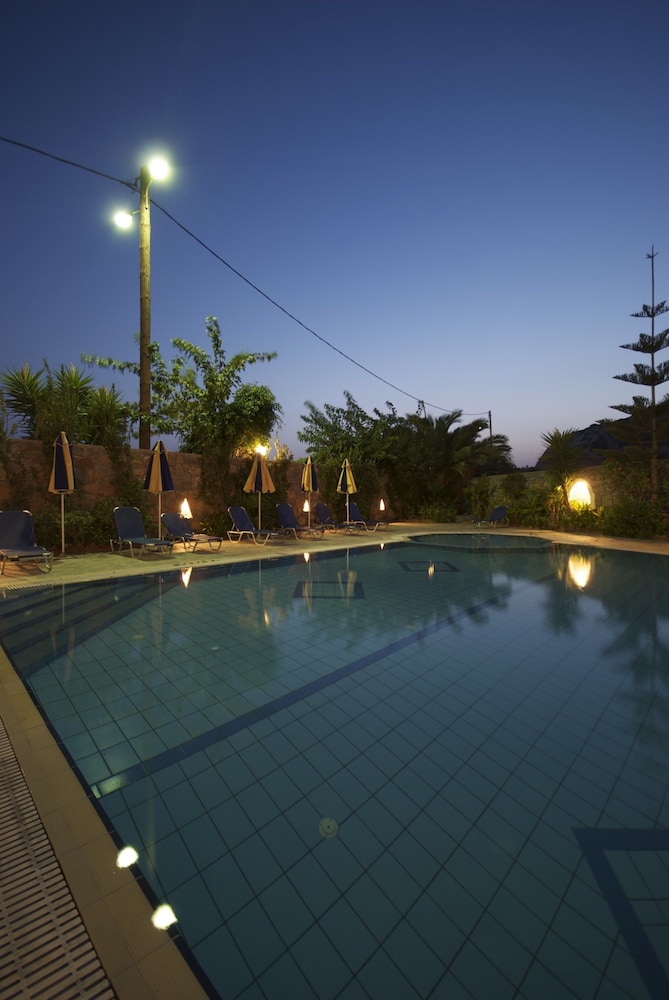 Sarikampos Beach 40/69