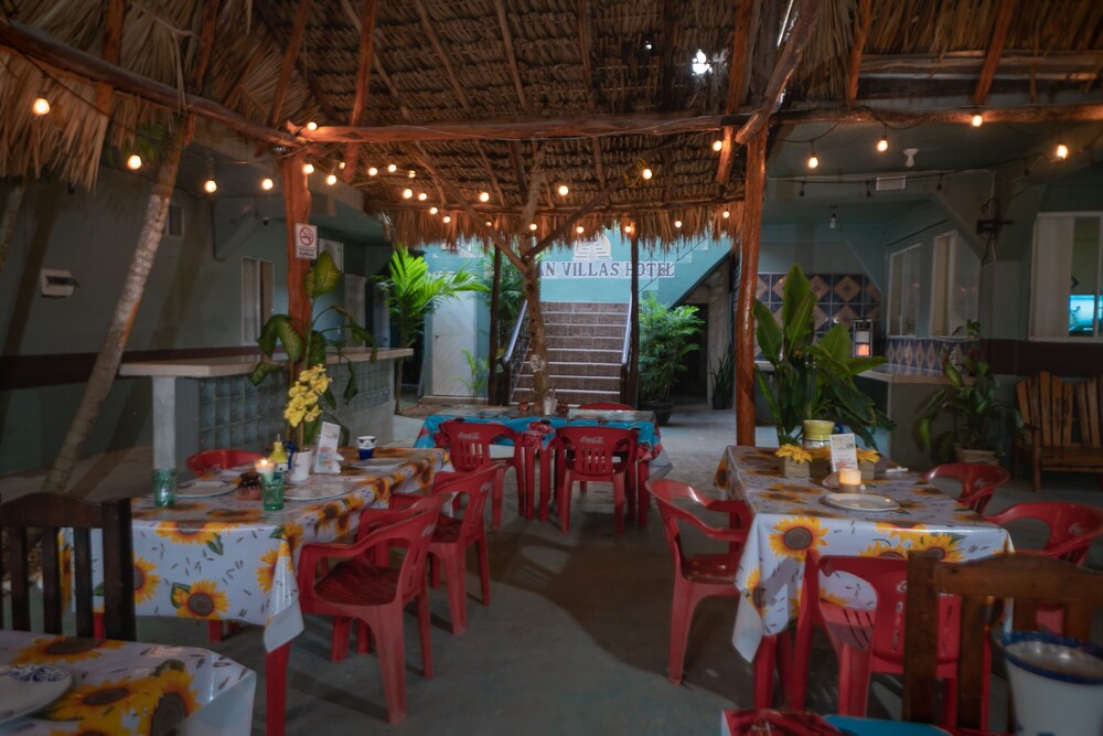 Mayan Villas Hotel 54/74