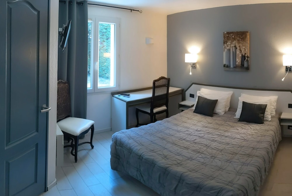 Hotel Le Pradet 11/42