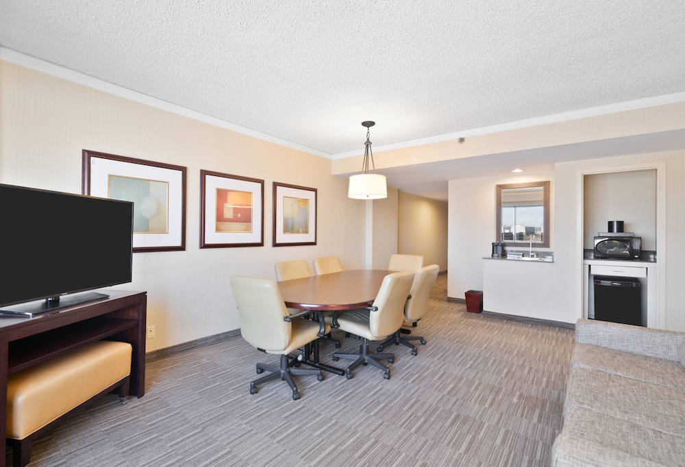Harmony Suites Secaucus Meadowlands 36/44