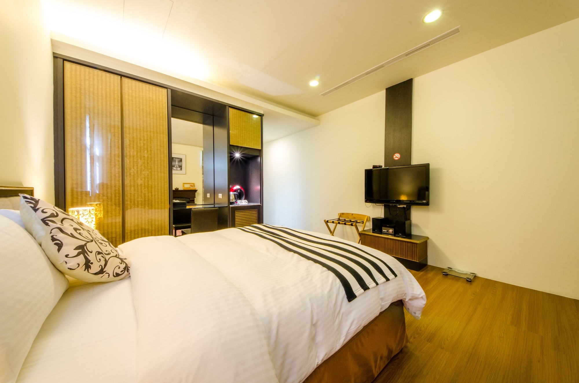 COMFORT, DOUBLE BED