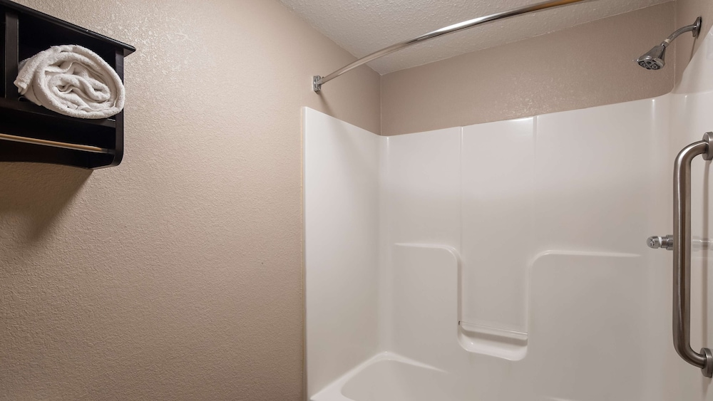 Best Western Plus Newark/Christiana Inn 11/30