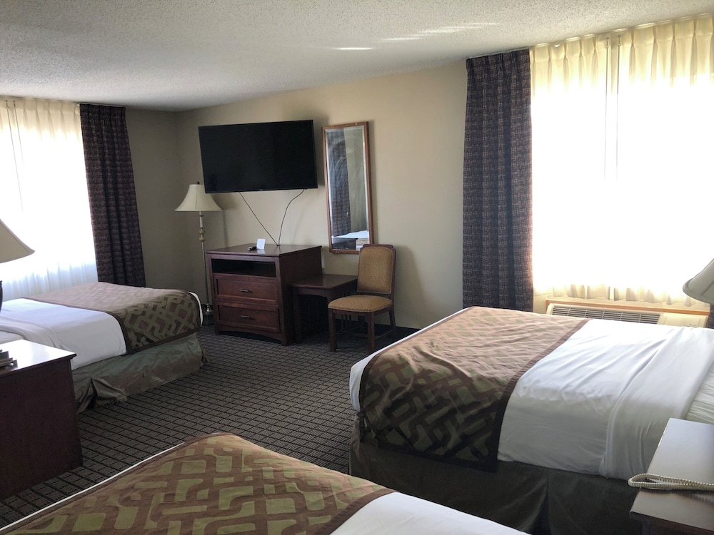 Regency Inn Geneseo 10/21