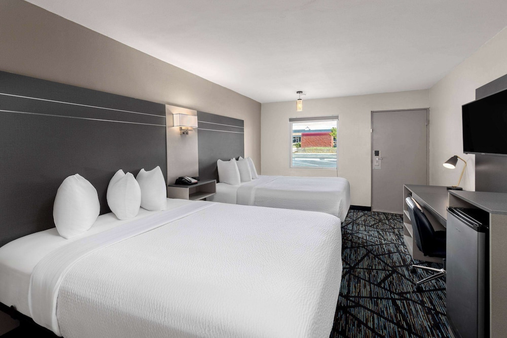 Baymont by Wyndham Dothan 14/48