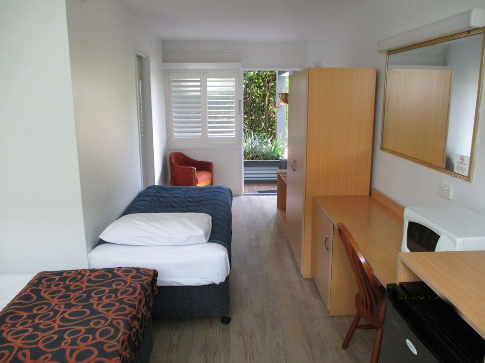 AIRWAY MOTEL 16/50