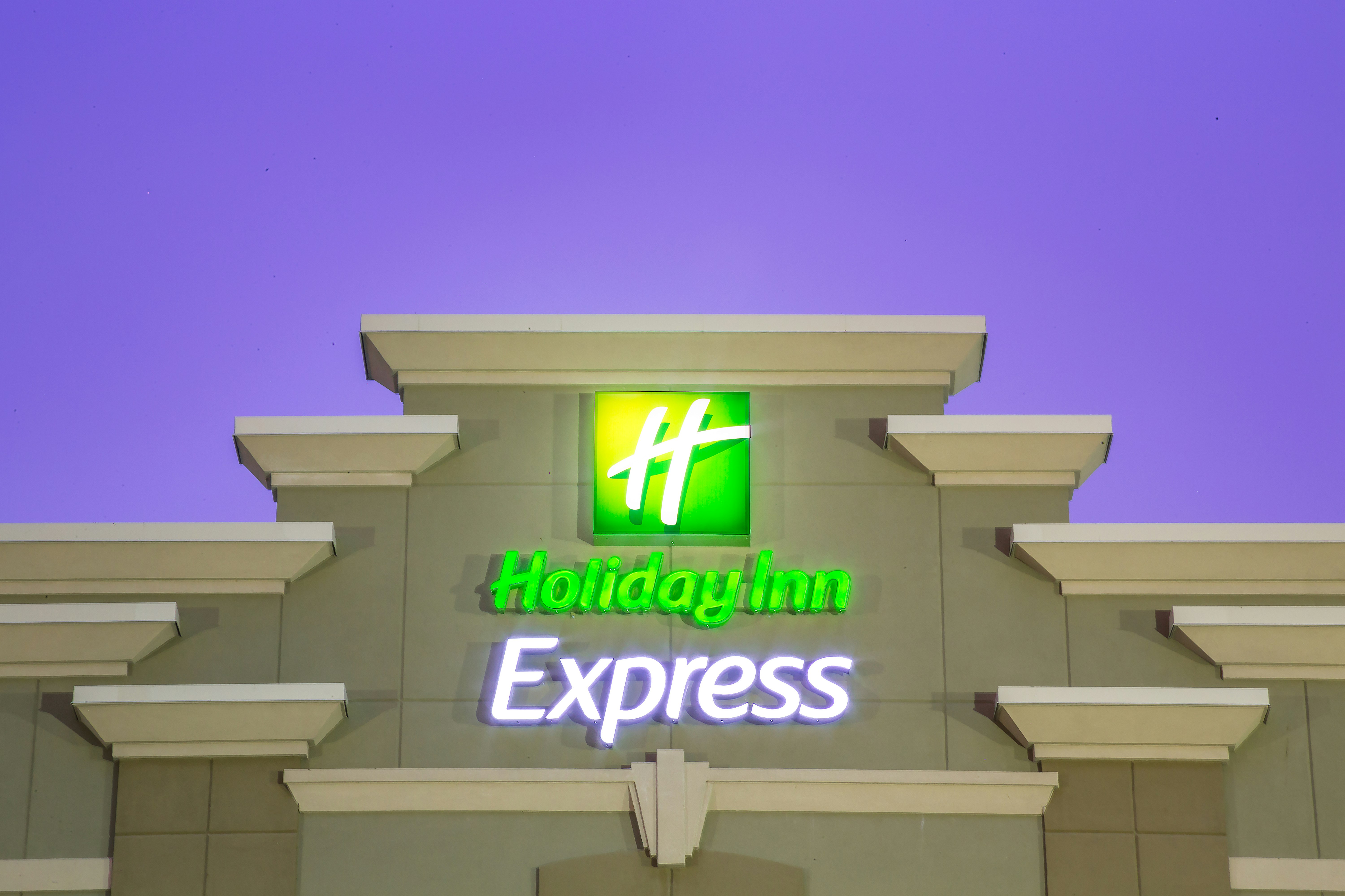 Holiday Inn Express Layton 2/46