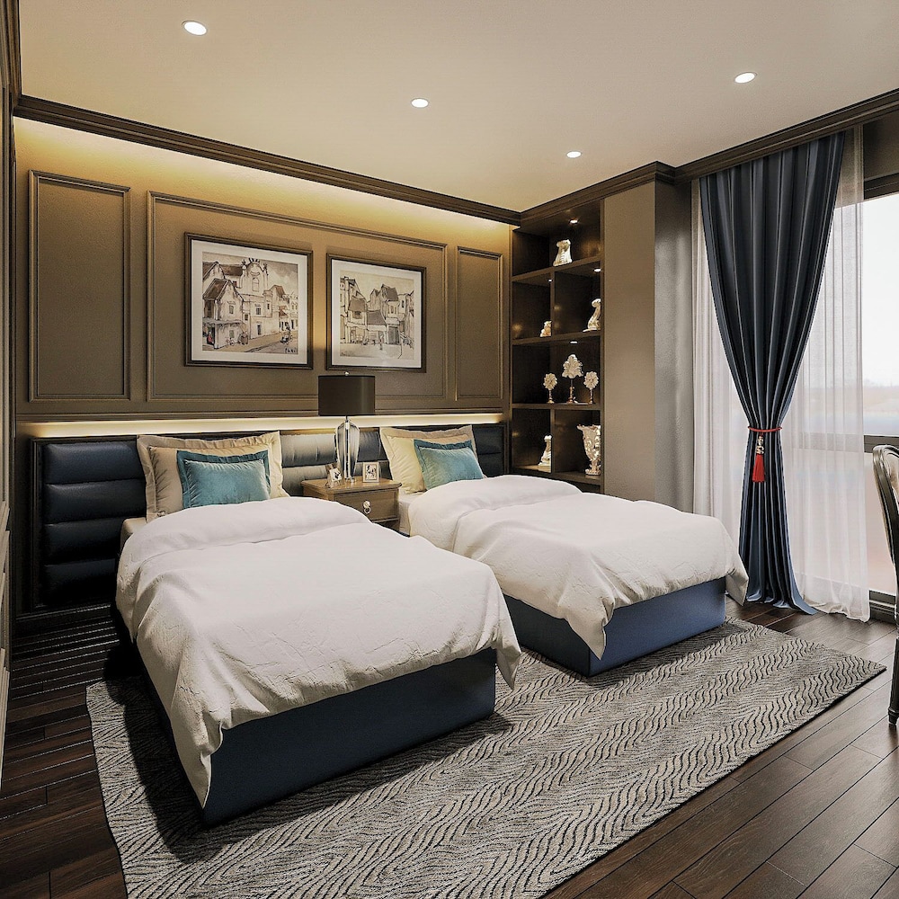EXECUTIVE, DOUBLE OR TWIN BED