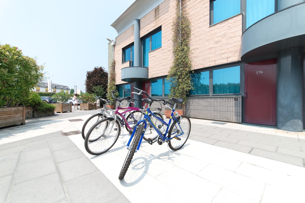 AIRPORT HOTEL BERGAMO 37/42