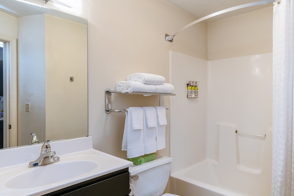 Candlewood Suites Washington Dulles 12/50