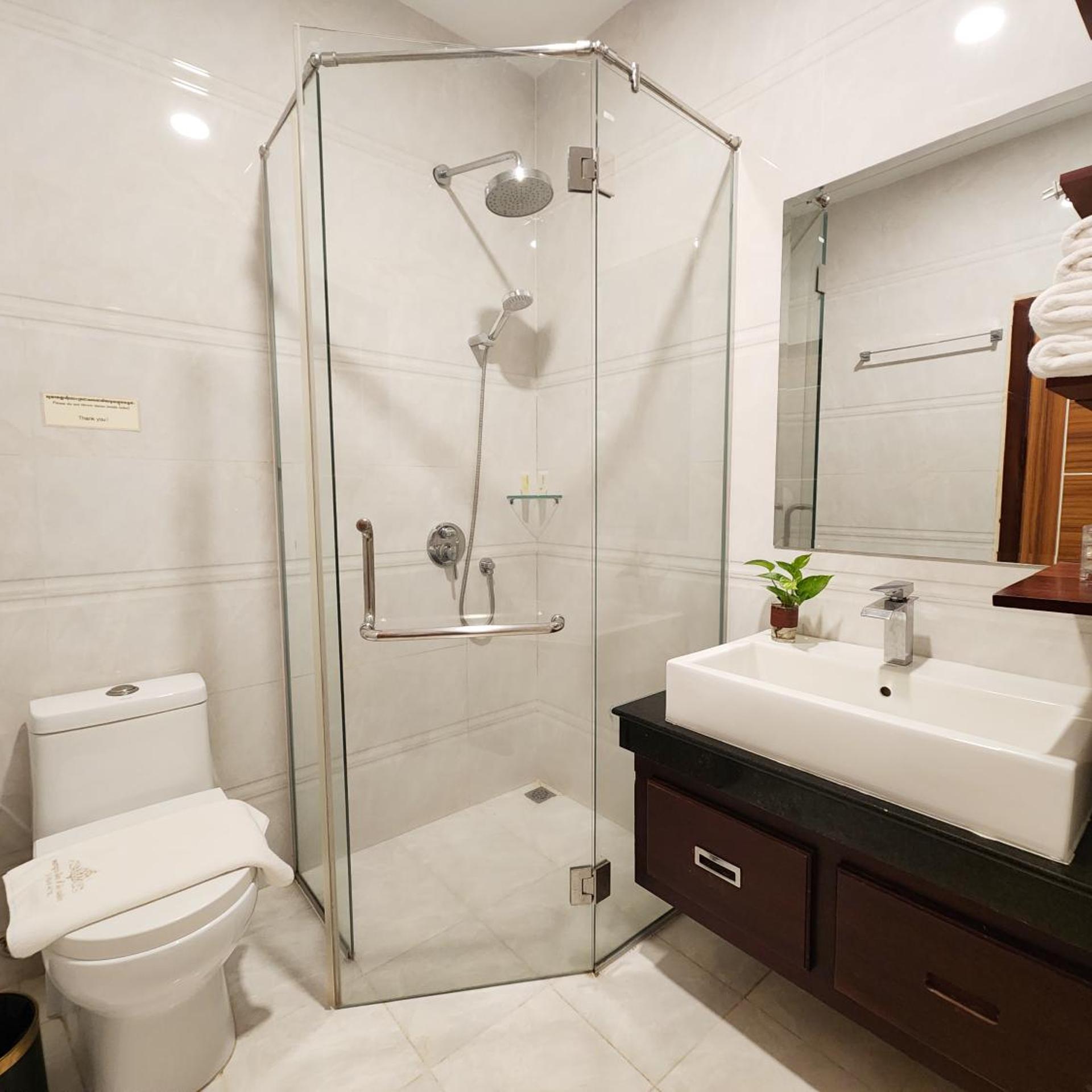 LBN Asian Hotel 47/50