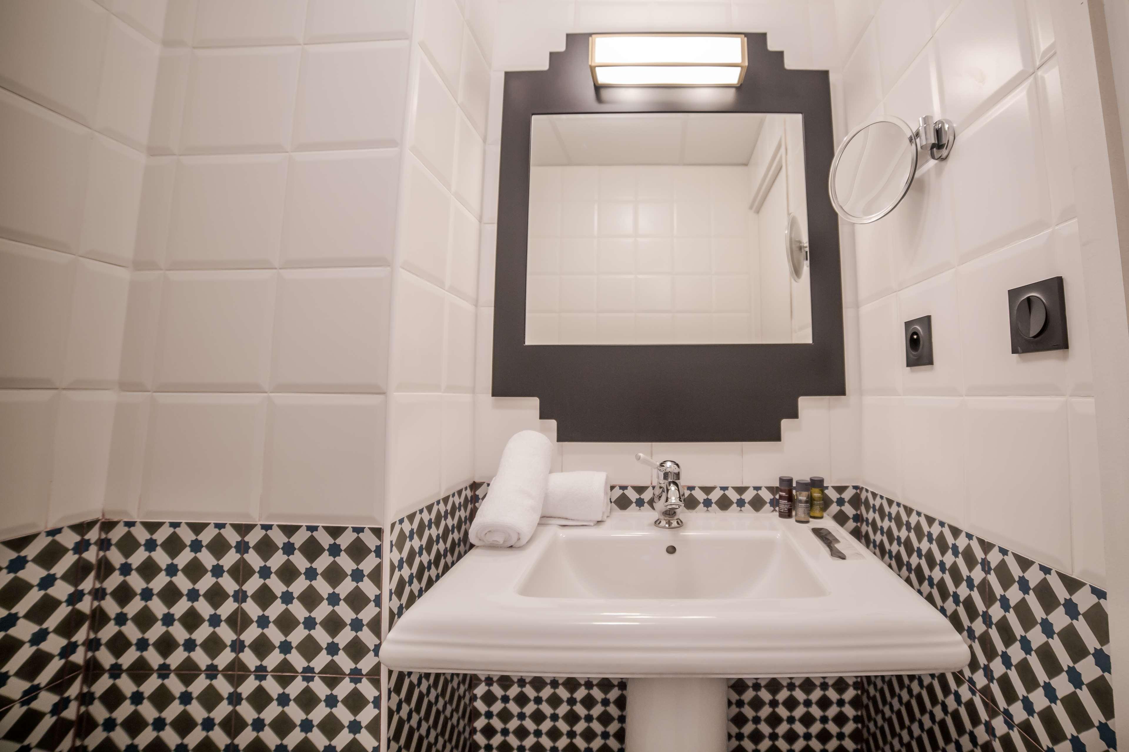 غرفة سوبيريور بسرير كوين، Best Western Hotel Journel Antibes- Juan les Pins 6/7