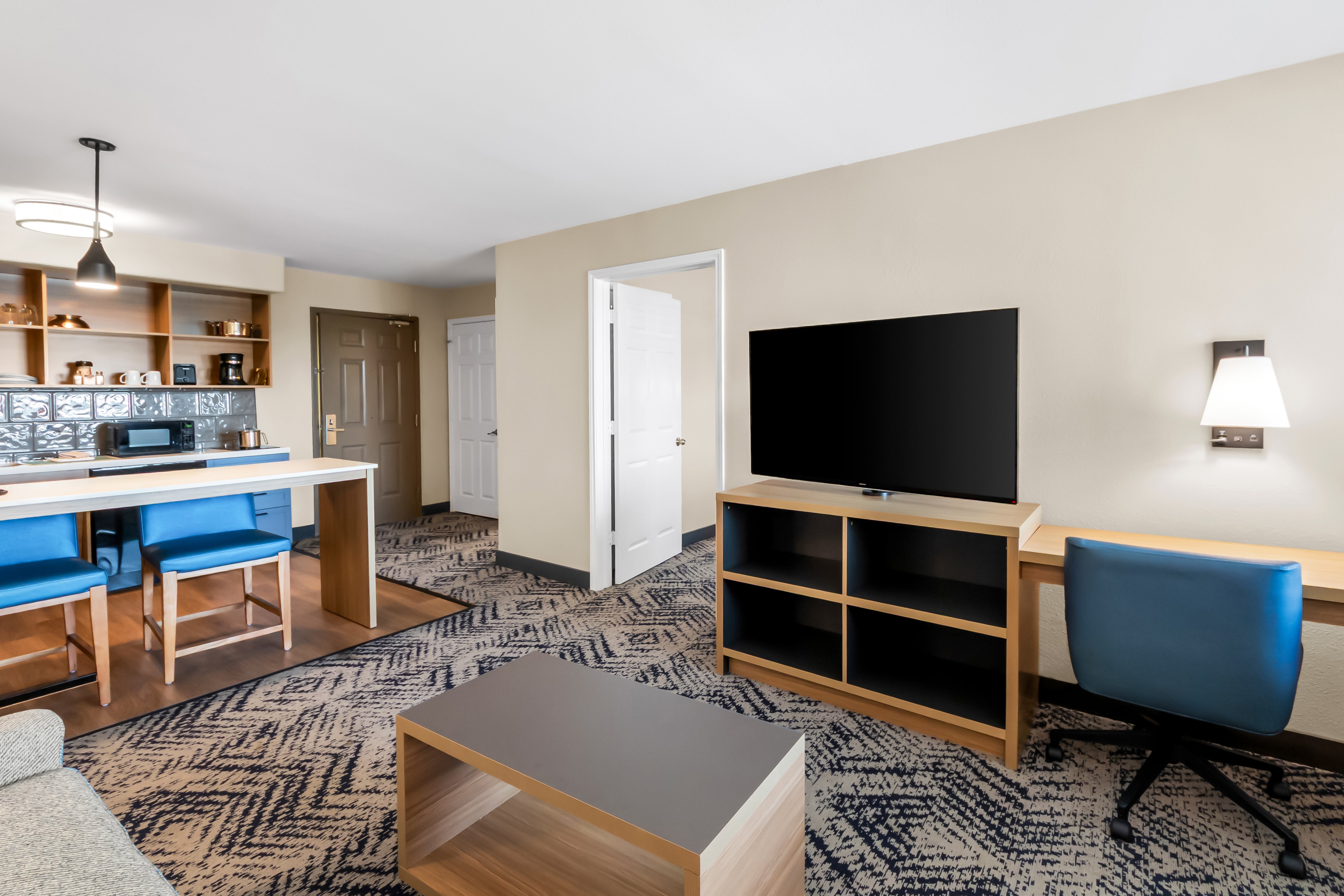Candlewood Suites Victoria 48/66