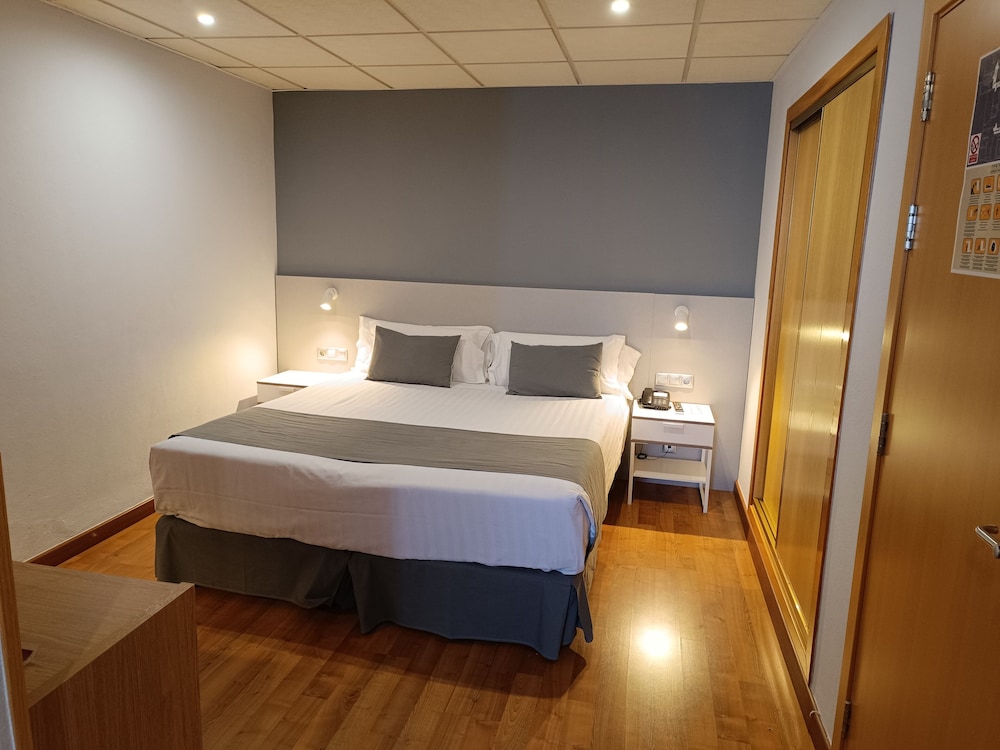 Hotel Mendez Nunez 19/49