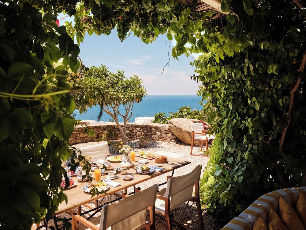 Belvedere Hilltop Rooms & Suites - The Leading Hotels of the World 44/59
