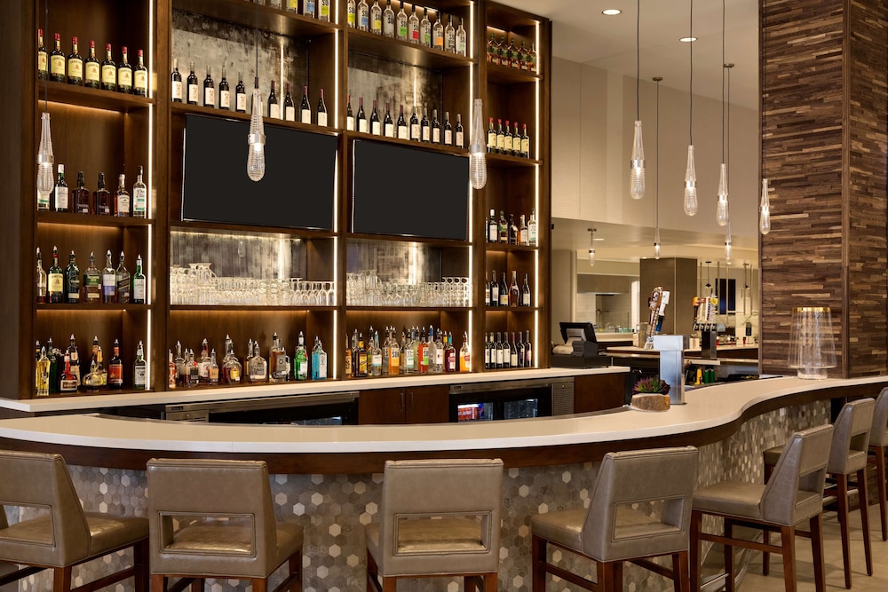 Embassy Suites By Hilton Denton Convention Center 53/58