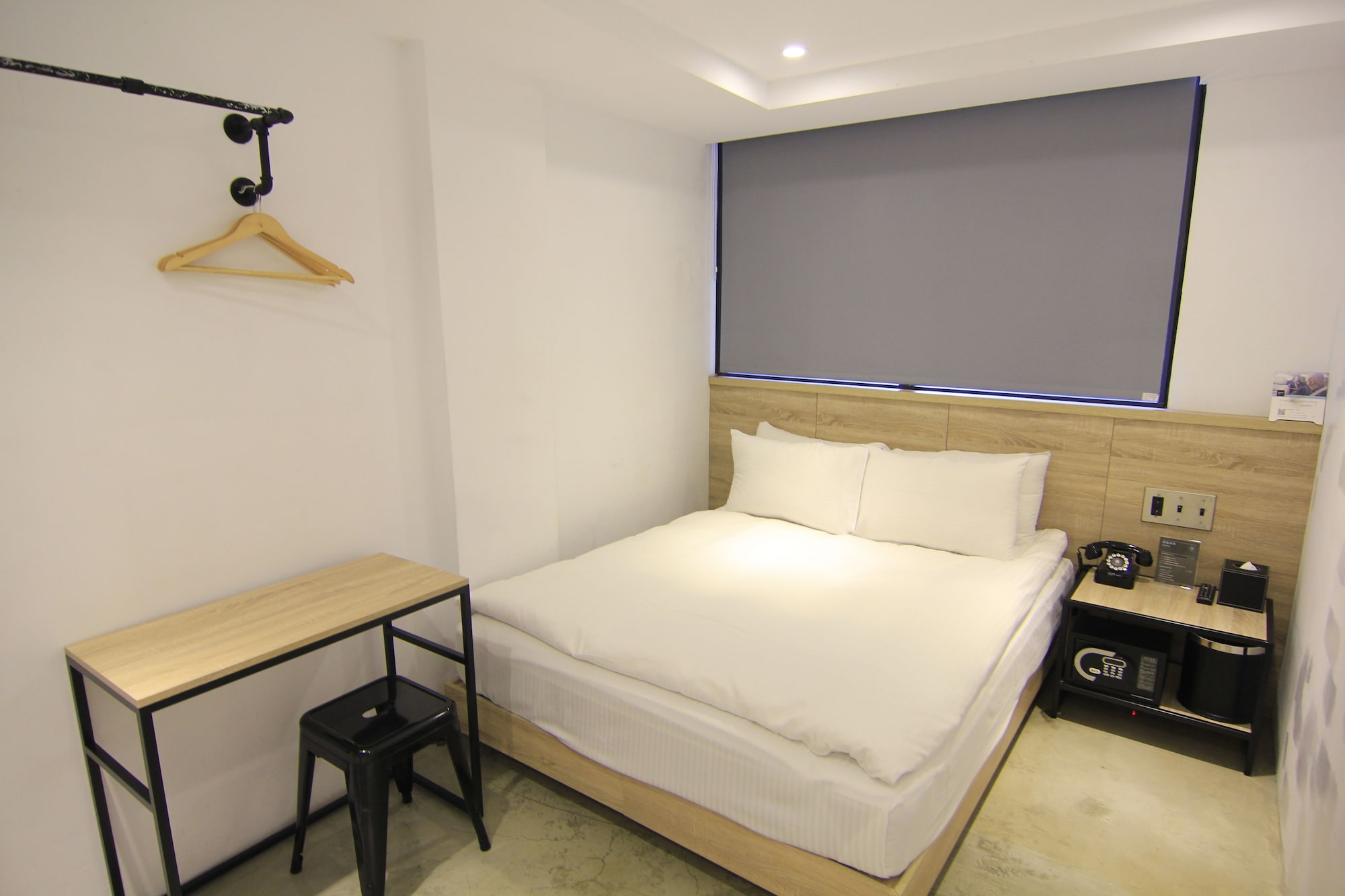 SUPERIOR, DOUBLE BED