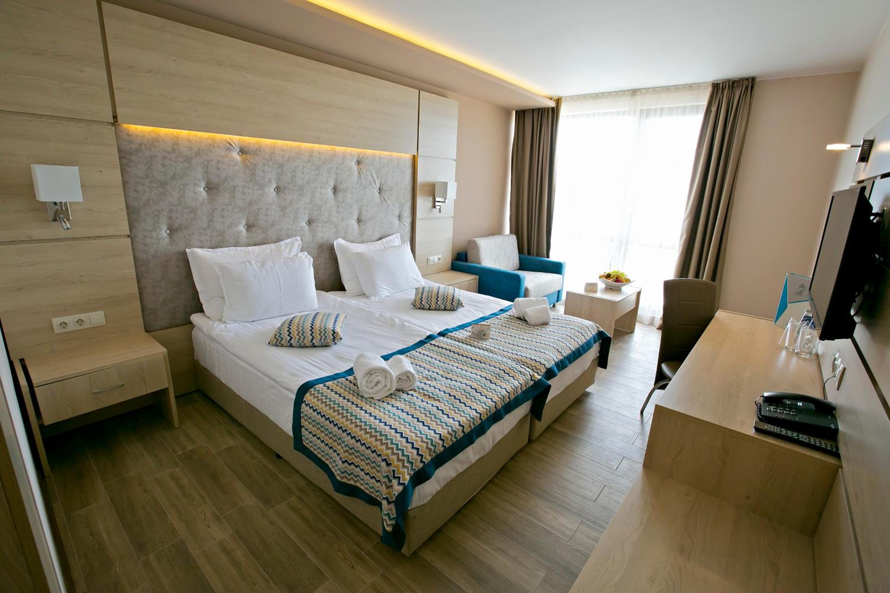 Royal Grand Hotel & Spa 16/58